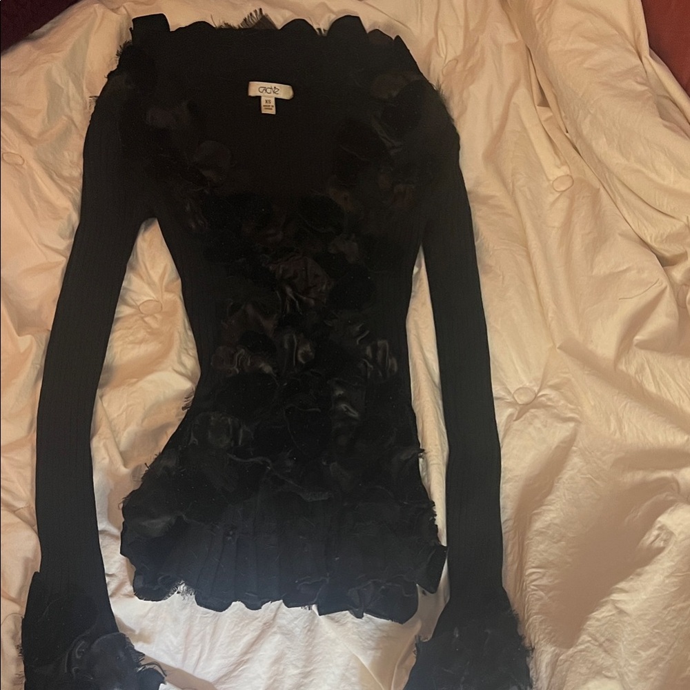 Cache Black Floral Appliqué Ribbed V-Neck Top